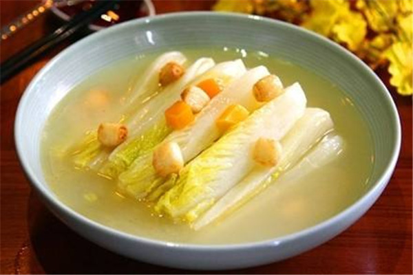 上湯娃娃菜是什么菜系，上湯娃娃菜是湯還是菜