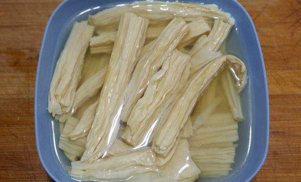 涼拌腐竹怎么做好吃又簡單