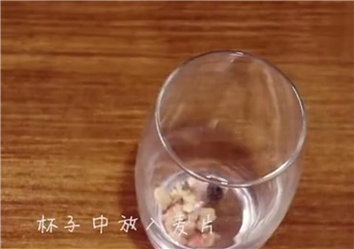 韓國(guó)的水果杯怎么做的 如何自制韓國(guó)的水果杯