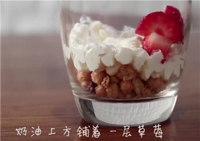 韓國(guó)的水果杯怎么做的 如何自制韓國(guó)的水果杯