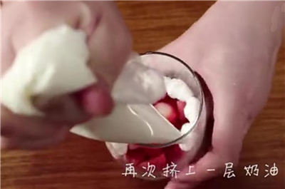韓國(guó)的水果杯怎么做的 如何自制韓國(guó)的水果杯