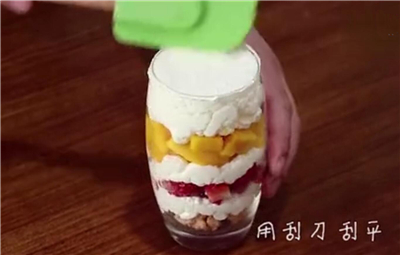 韓國(guó)的水果杯怎么做的 如何自制韓國(guó)的水果杯