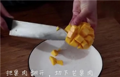 韓國(guó)的水果杯怎么做的 如何自制韓國(guó)的水果杯