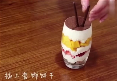 韓國(guó)的水果杯怎么做的 如何自制韓國(guó)的水果杯