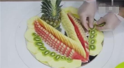 花式水果拼盤做法步驟 制作花式水果拼盤（圖文