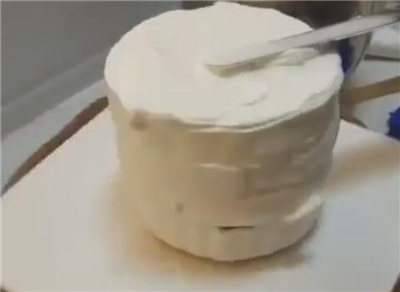 簡單水果蛋糕做法 制作簡單水果蛋糕(圖解)