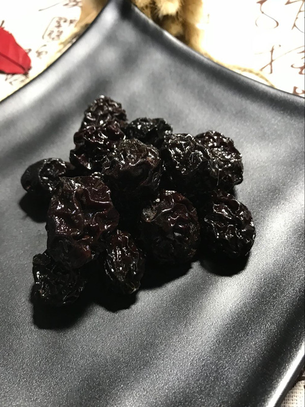 休閑食品西西果圖片大全，酸甜烏梅西西果