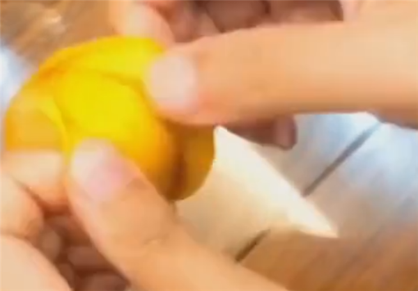 芒果怎么剝皮方便 四種芒果剝皮小竅門(圖解)