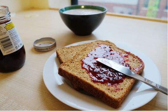 羊奶果食品圖片，羊奶果制成果醬和蜜餞圖片