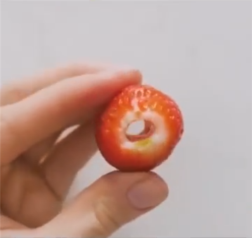 西瓜的正確吃法圖解 夏日各種水果最方便的吃法