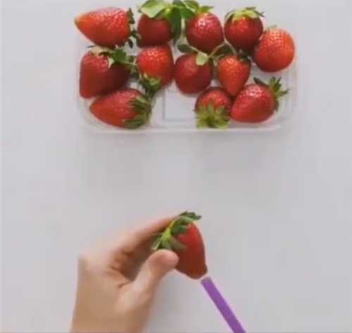 西瓜的正確吃法圖解 夏日各種水果最方便的吃法