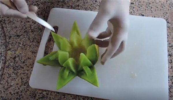 超級果花水果拼盤制作方法 招待客人就用這樣的水果拼盤