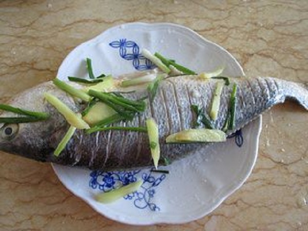 黃魚怎么做好吃，這樣清蒸簡單又好吃