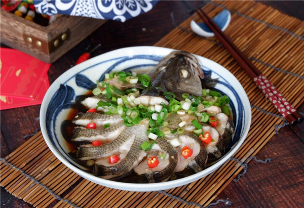 孔雀開屏鱸魚的做法，簡單也能做出藝術品菜肴