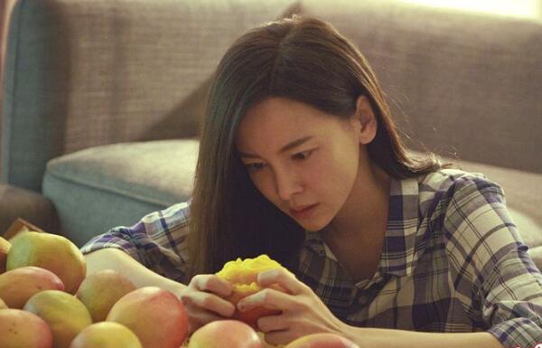 女人吃芒果好嗎，女人吃芒果有什么功效(女人吃芒果好處和壞處)