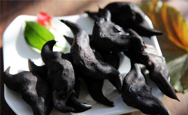 北方人認(rèn)為菱角長(zhǎng)在哪里,吃菱角的好處和營(yíng)養(yǎng)價(jià)值