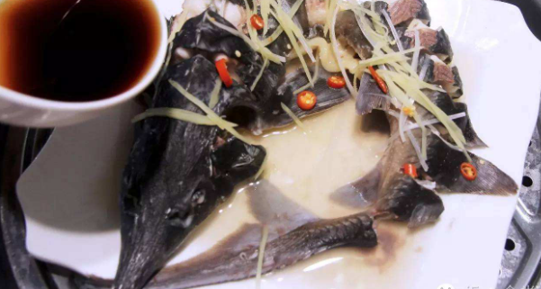 生抽和醬油的區(qū)別和用法，什么時(shí)候用醬油什么時(shí)候用生抽