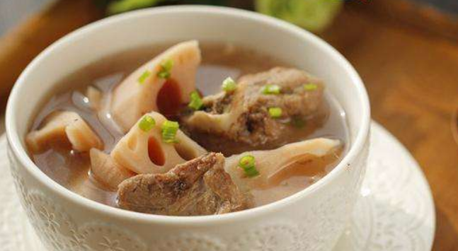 豬蹄蓮藕湯為什么會(huì)變黑，蓮藕湯怎么不黑