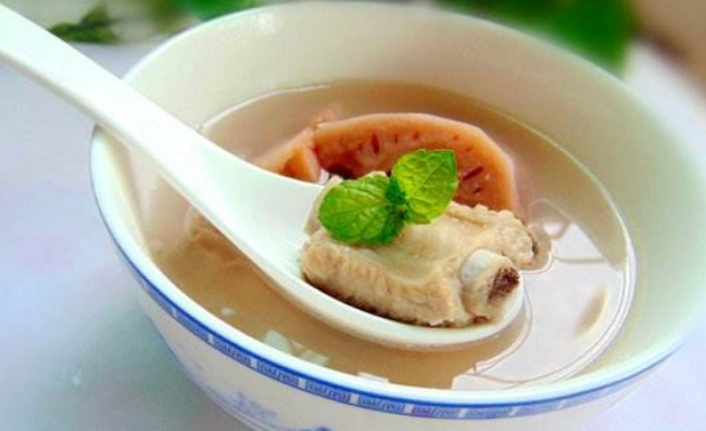 蓮藕排骨湯的做法，排骨藕湯的正確做法