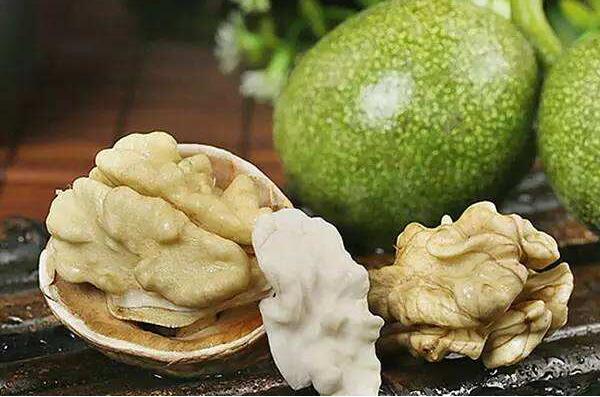 青皮核桃什么時候上市，青皮核桃多少錢一斤