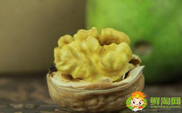 青皮核桃怎么吃，核桃去青皮用什么藥