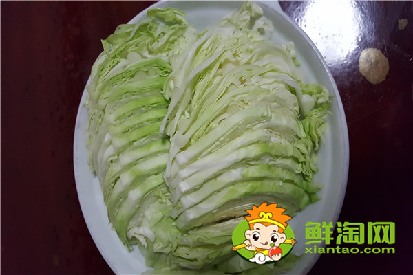 卷心菜上有好多黑點可以吃嗎，卷心萊里面發黑能吃嗎