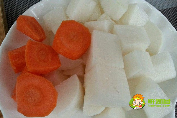 胡蘿卜和白蘿卜可以混煮嗎,胡蘿卜要削皮嗎