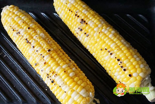 烤箱烤玉米為什么要裹錫紙,烤箱烤玉米刷什么油