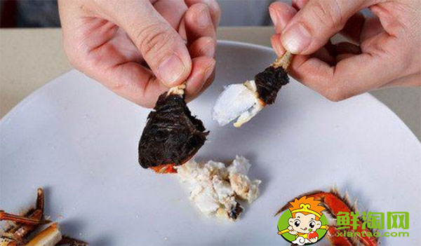新手怎么吃螃蟹圖解