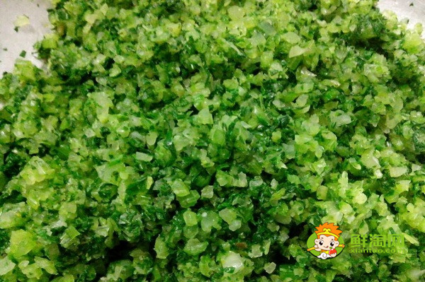 芹菜肉餡怎么調(diào)好吃，調(diào)好的芹菜肉餡用炒一下嗎