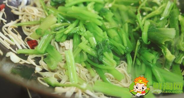 怎樣炒芹菜更綠不褪色，怎樣炒芹菜脆而不柴