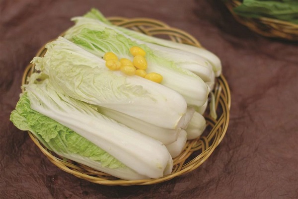 為什么說娃娃菜不能吃，原來這種是噴了甲醛的娃娃菜