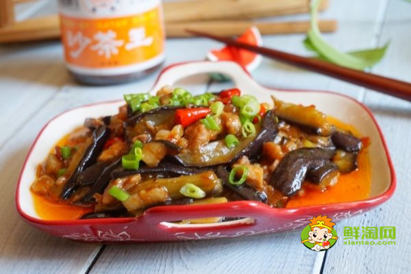 肉末茄子要放水嗎,多做這一步,茄子好吃還不油膩