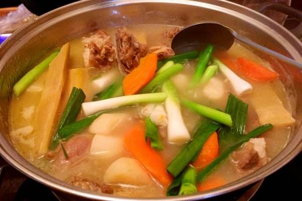 甘蔗與什么一起煲湯好,甘蔗和羊肉煲湯可以滋補暖身