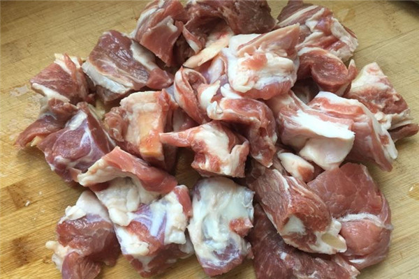 冬至吃羊肉還是立冬吃,經常吃羊肉對身體好嗎