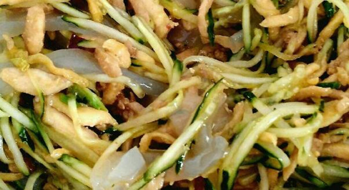 肉絲拉皮是什么菜系