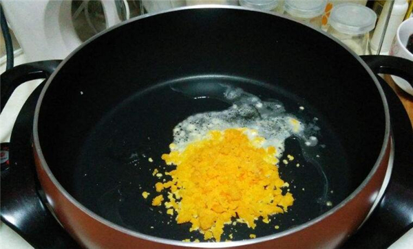咸蛋黃豆腐用的哪種豆腐