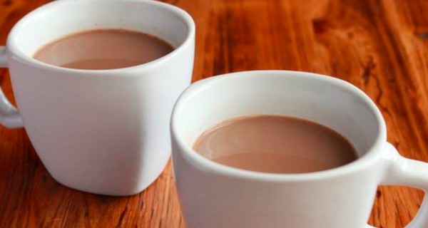 如何在家制作簡(jiǎn)易奶茶