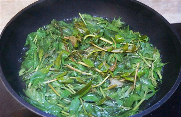 香椿要不要焯水，香椿忘記焯水會(huì)中毒嗎