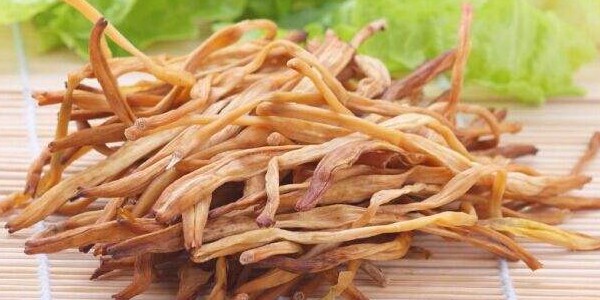 黃花菜不去芯能吃嗎