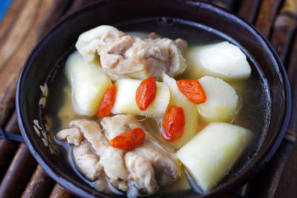山藥燉湯可以放些什么食材一起燉