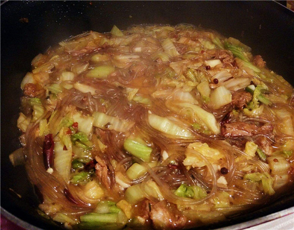 白菜燉粉條的家常做法