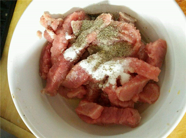 魚香肉絲的家常做法