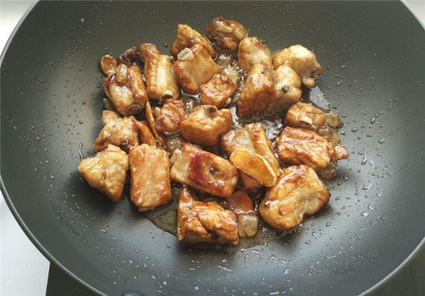 糖醋排骨的料汁怎么調(diào)
