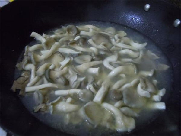 蘑菇煮出來的泡沫是什么